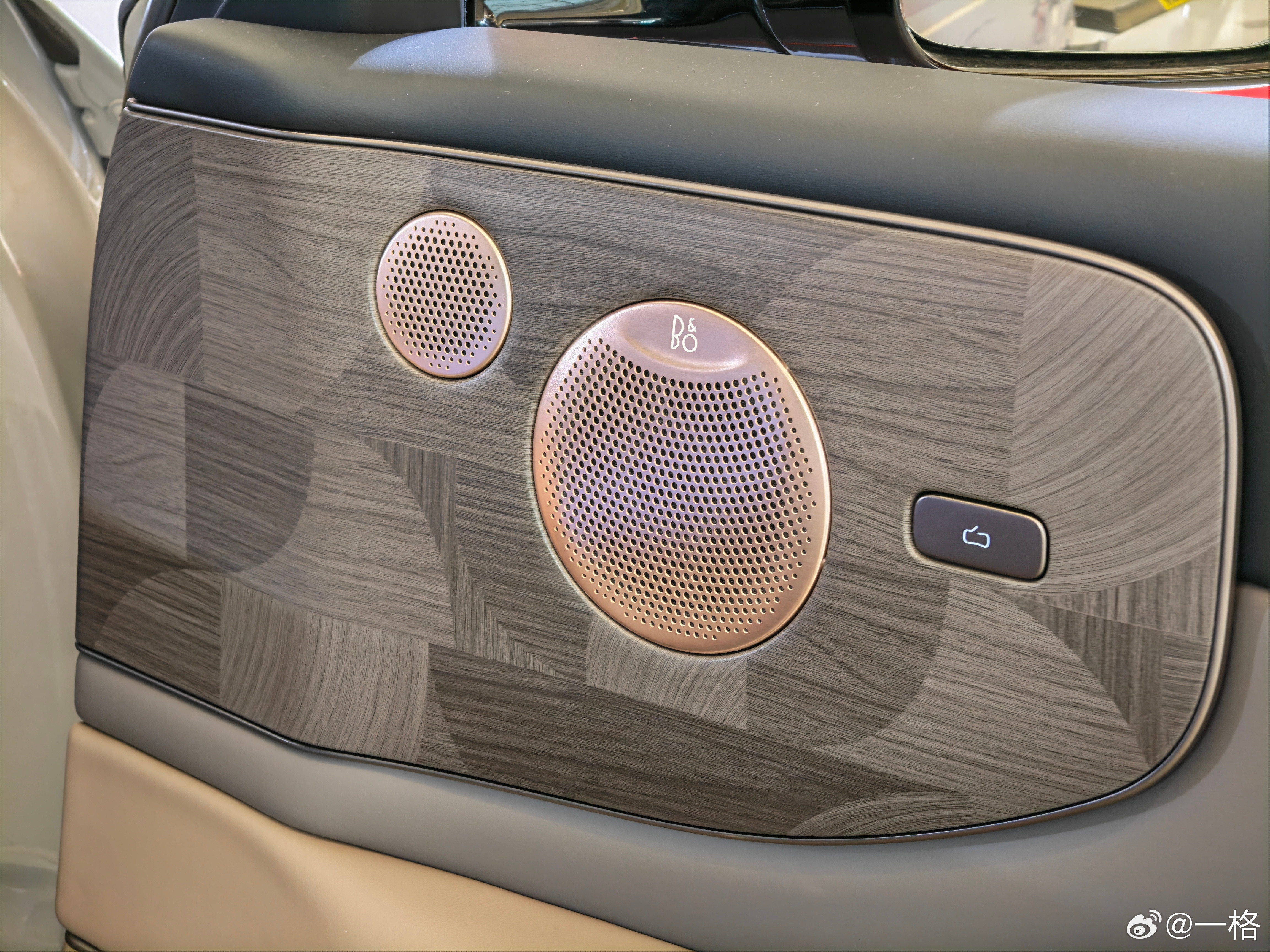 好家伙，智己LS8实车这么大呀虽然网上看过图，但实际进到车里还是被震撼到了就