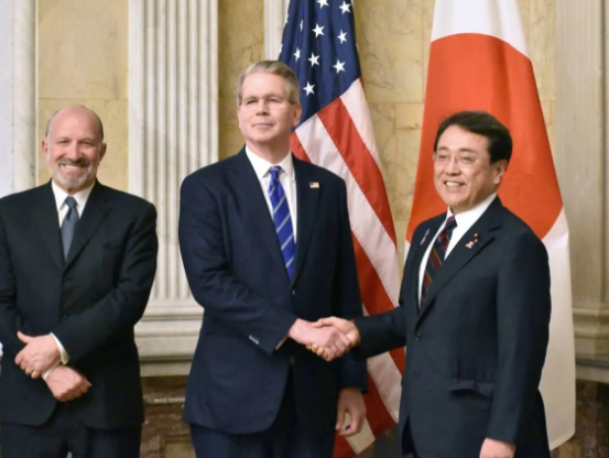 白宫被整懵了！日韩竞相提出投资，东方智慧太厉害了当特没谱宣布与日本达成“史上