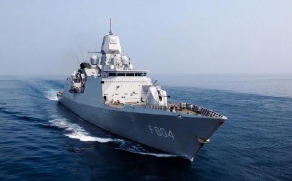 荷兰海军都懵了。“下次只要侵犯中国领空领海领土1毫米，直接导弹炸掉，自信点，立立