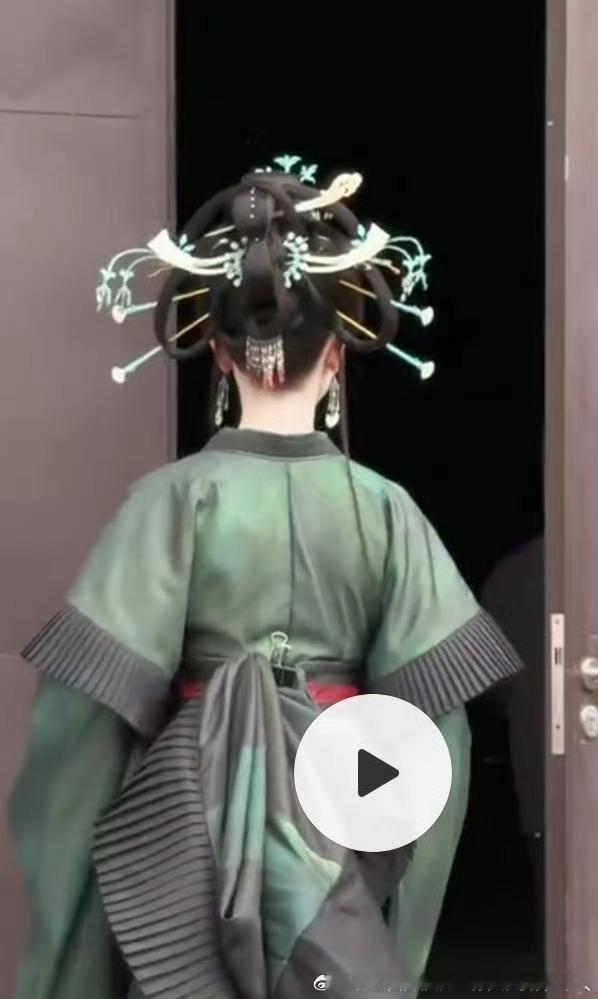 大如：贪多贪足……