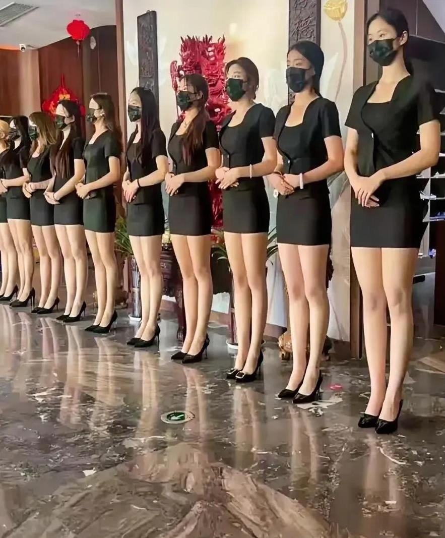 进去的一瞬间就知道这个月都白干了