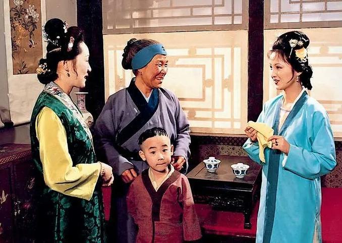 闲读红楼，你感悟最深的是哪一段？重读《红楼梦》，再也不为宝黛的爱恨纠葛揪心，