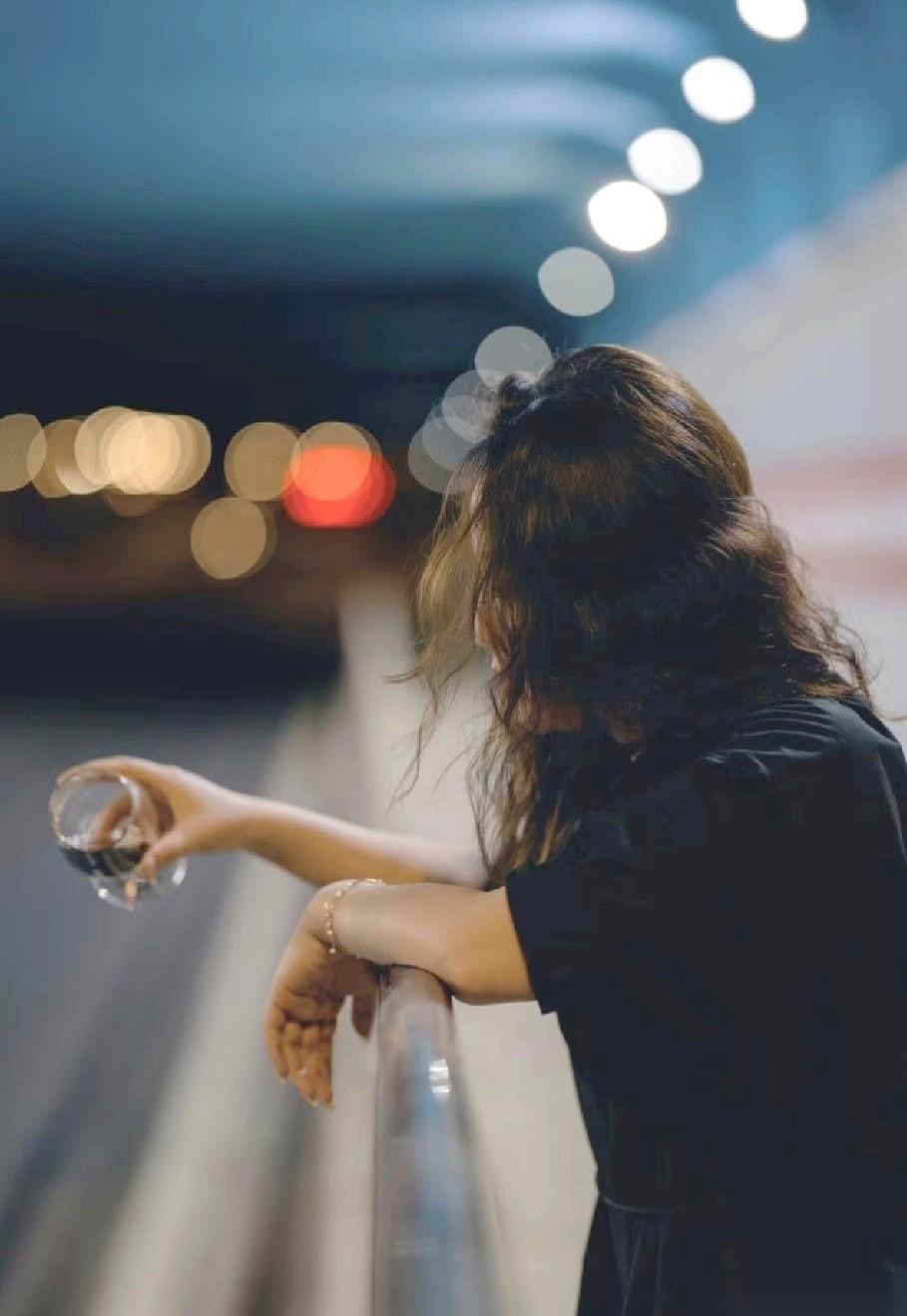 你真以为，那些玩够了的女人，是真心悔改才回头的？别天真了。那不叫“想通了”，