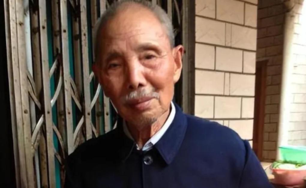 谁能想到，一场醉驾坠河的意外，竟牵扯出一段尘封半个多世纪的惊天秘密。贵州小伙把救