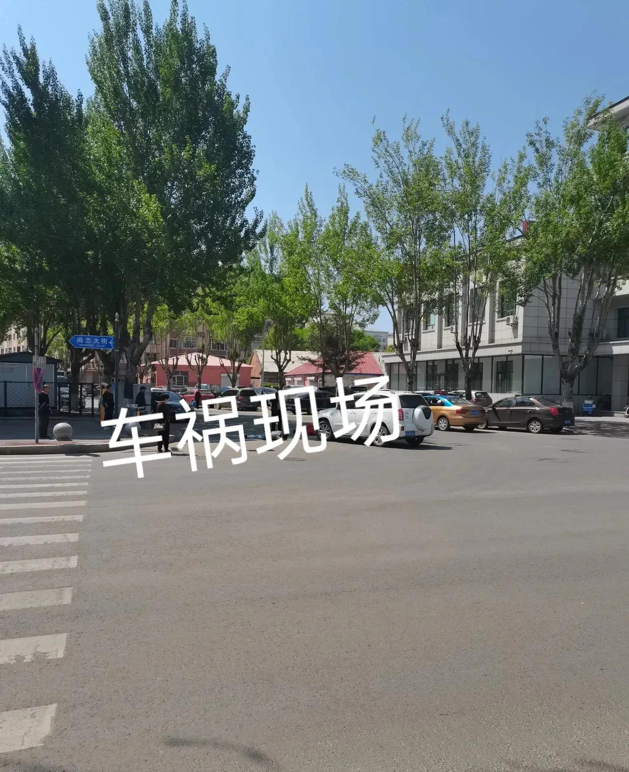 这些日子，于老二活得很潇洒，每月领一万多退休金回老家钓鱼。如今的他，日子
