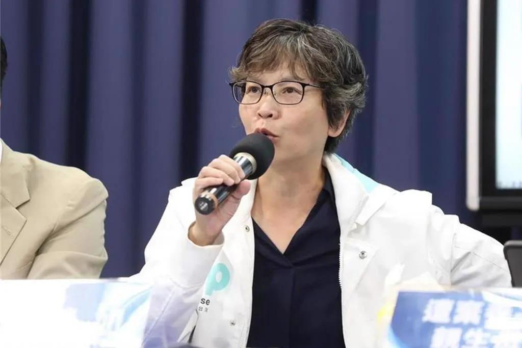 民众党前“立委”蔡壁如今天发出声明表示，近日柯文哲主席在台媒节目留言，引发各界高