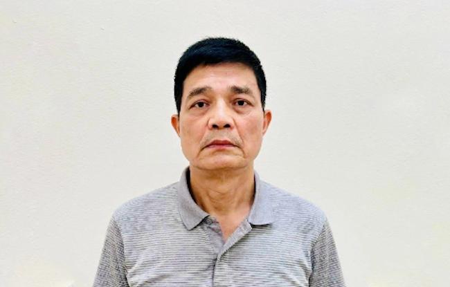 越南起诉食品安全部两名前局长涉嫌行贿和收受超过1070亿越南盾的贿赂案越南最高