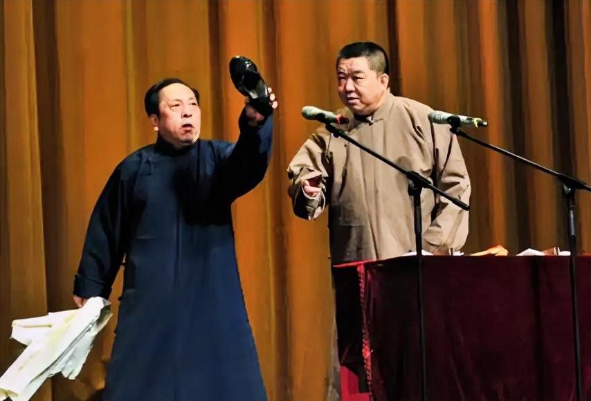 当年李伯祥先生要在北大登台，眼看快开场了，原定搭档杜国芝突然身体不适来不了，后台