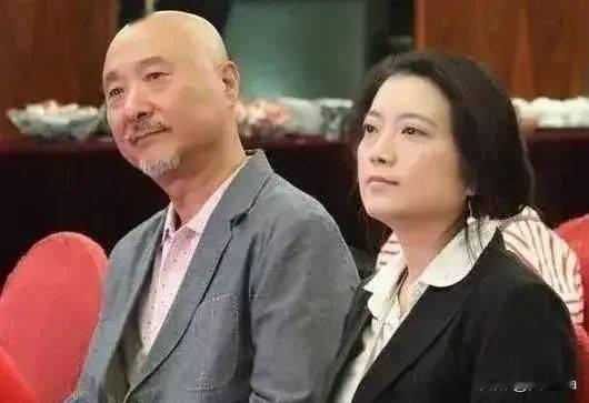 当年，陈佩斯风头无量之时，妻子王燕玲偷偷用70万，在北京买下了一座荒山。没想到，