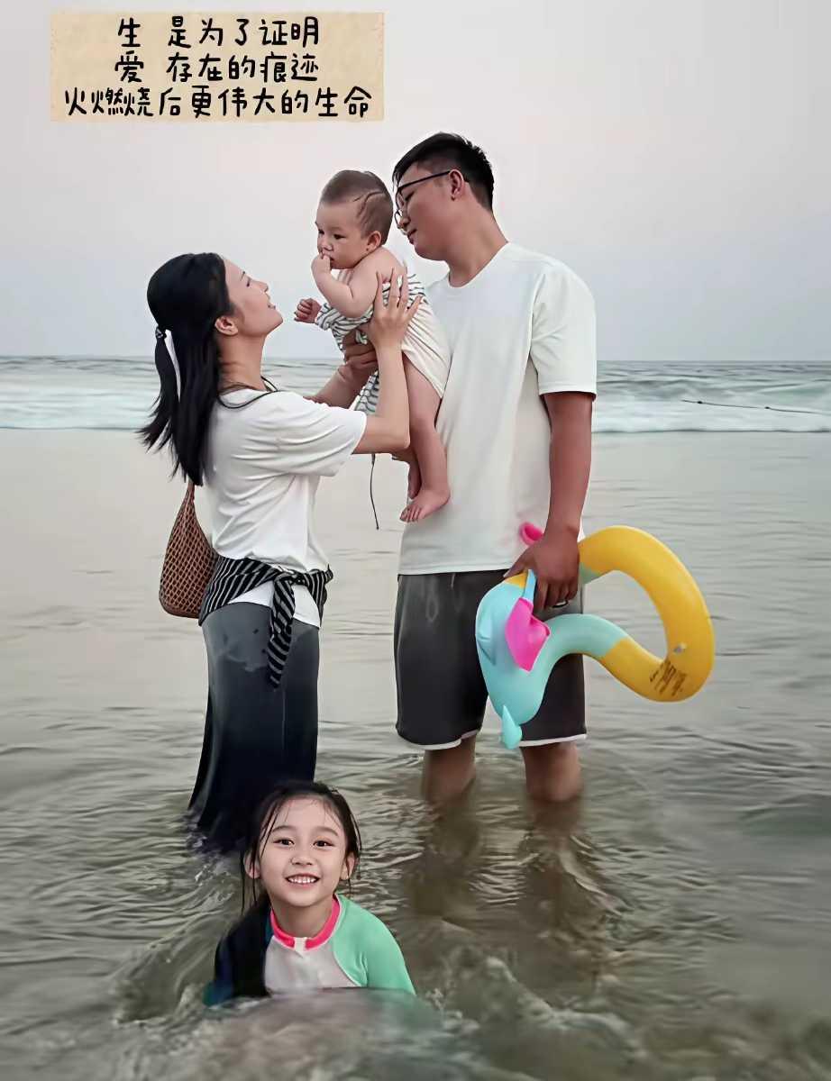 没有一个人的眼神是落在姐姐身上的。
