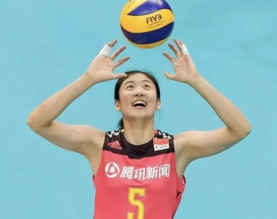 女排‘高意’生涯赚了多少钱？第一份，3年赚了105万元，八一女排；第二份