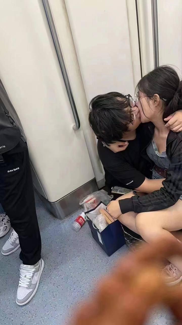 如果这都不算爱，我有什么好悲哀。​​​