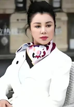 坐月子第21天就被小三挺着肚子上门逼宫，于小慧抱着儿子走出豪宅时身上只有37块8