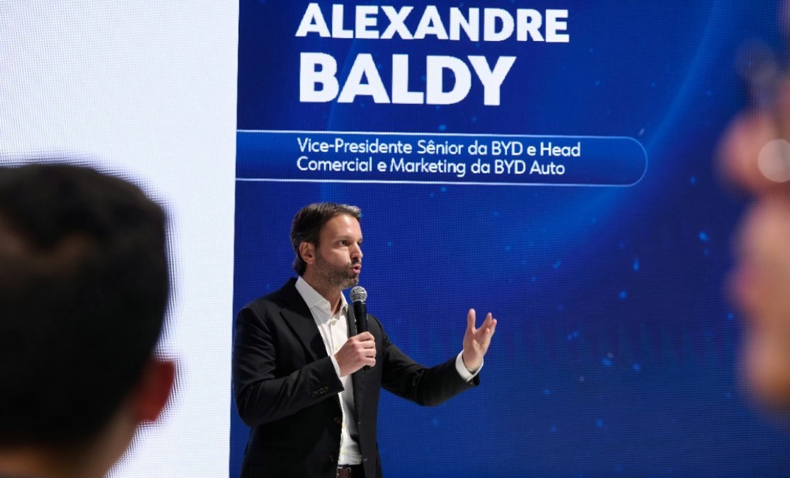 比亚迪用行动诠释了，中国豪华品牌出海将成为必然。最近巴西圣保罗车展高光时刻，腾势