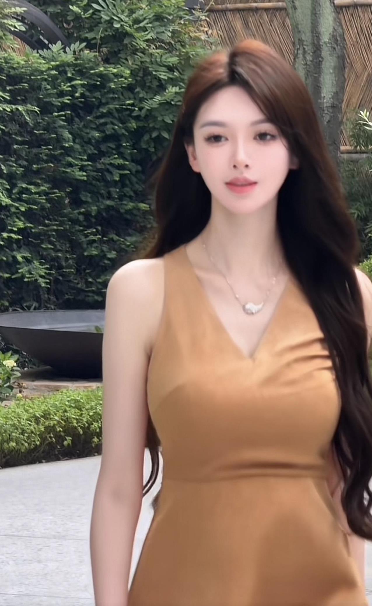 生了三个孩子，身材还是这样凹凸有致，叶珂是怎样做到的？1.7米100斤，这是多少