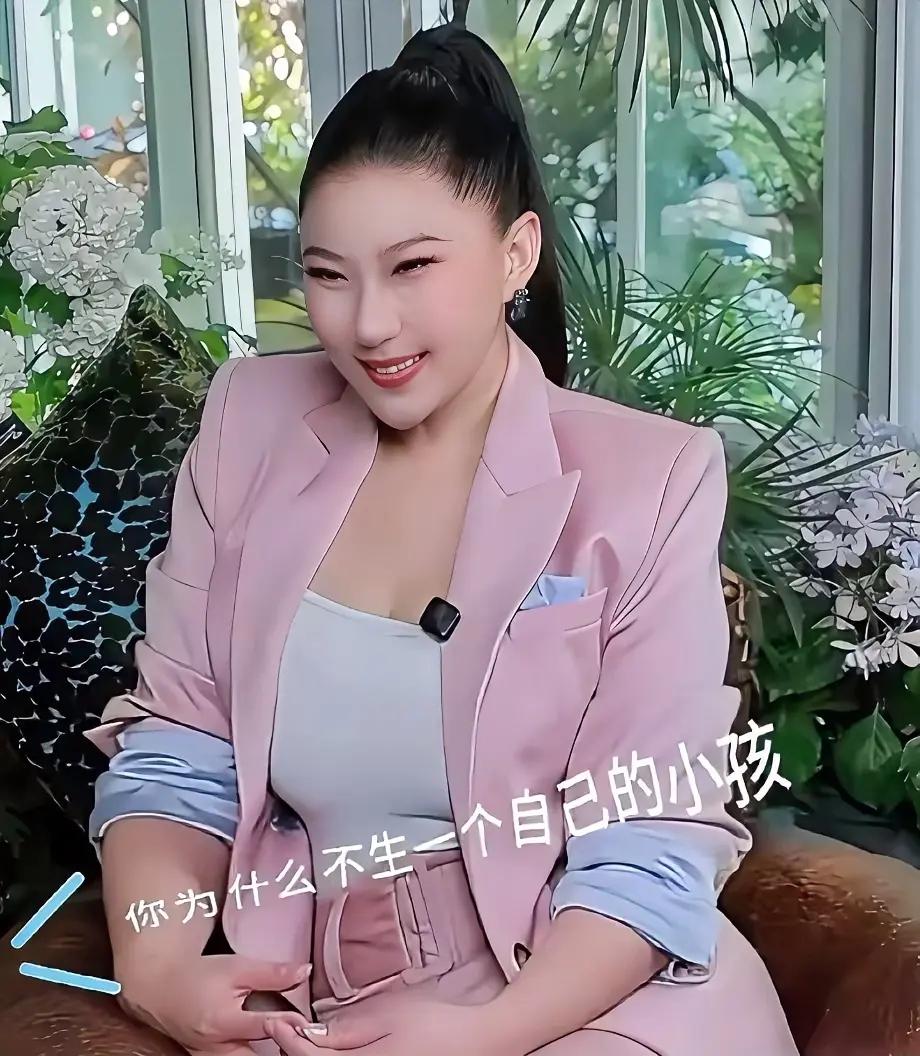 与谢贤相伴12年，如今41岁的Coco现状引人感慨Coco今年已经41岁，