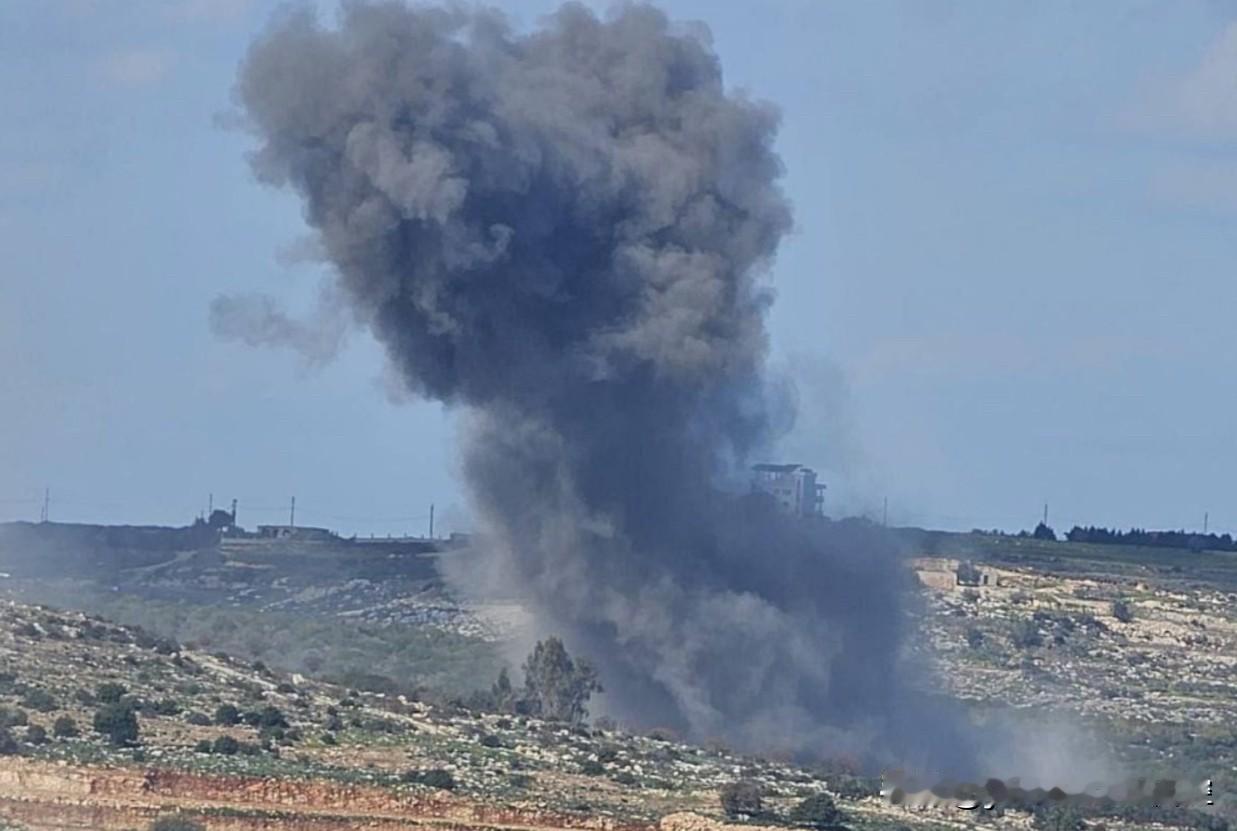 以色列空军1月19日对黎巴嫩南部的山区发动了较大规模的空袭。以国防军新闻处发布