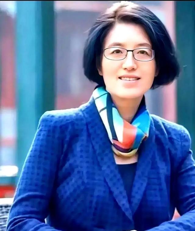 北大教授李玲曾说：“我死了不要骨灰，不要墓地，也不要通知亲朋好友，就悄悄地拉到火