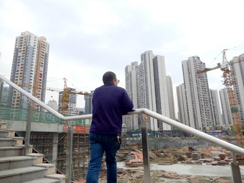 大开眼界！不知是多么聪慧的头脑，竟想出了这样一种行赌之法。自己先购置一套房产