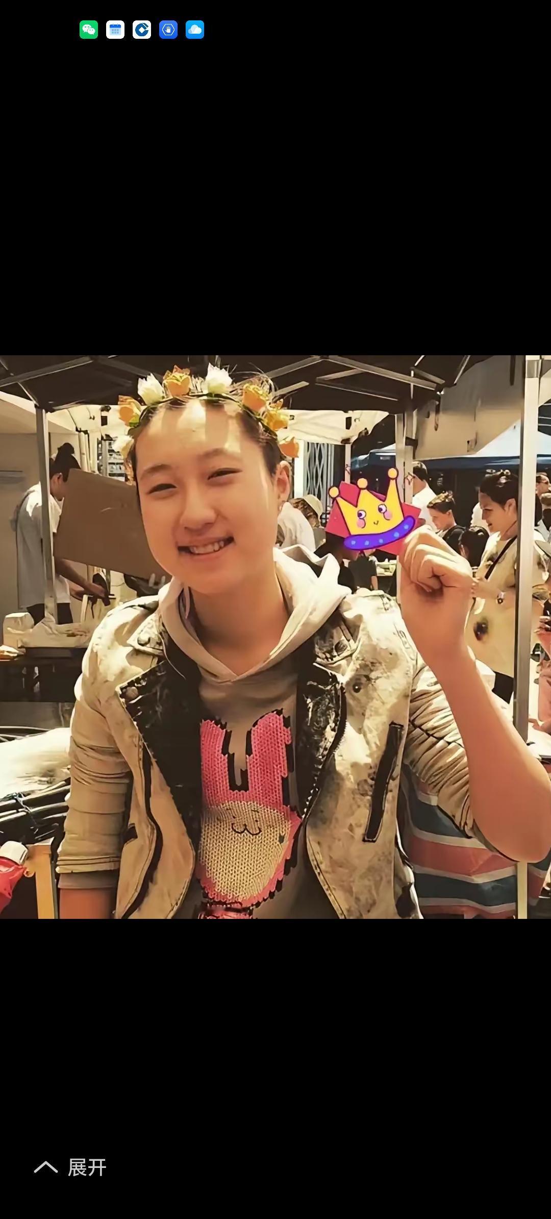 吴卓林摆摊卖自创衣服,50件一天售空!这姑娘真的逆袭了吴卓林这孩子是很有自己的
