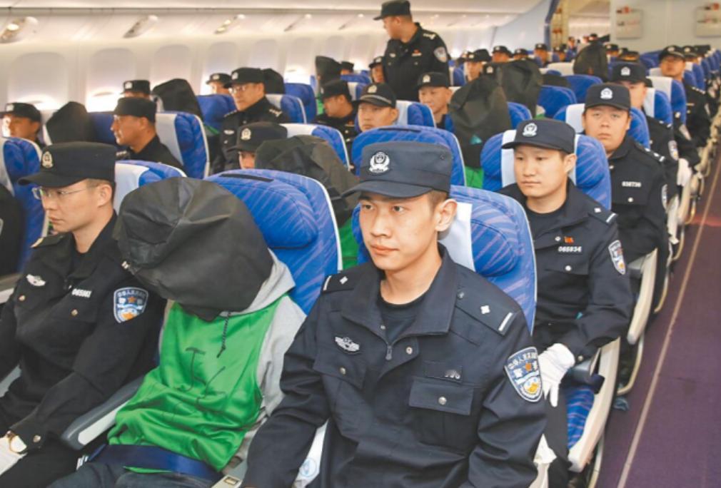 台独分子彻底震惊了！12月5日报道，大陆公安在未经通报下，便以小三通金厦航线当多