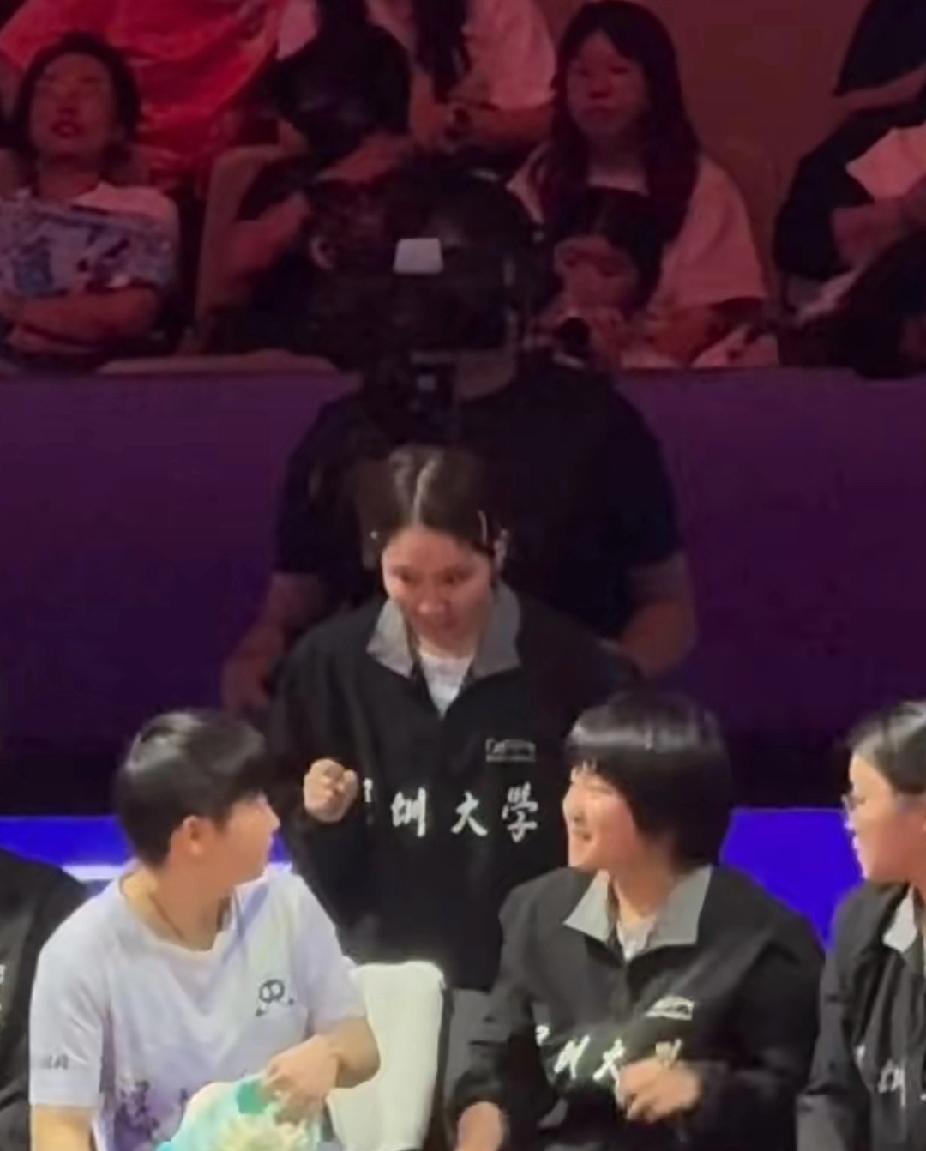 深圳大学3:1山东鲁能，莎莎提鞋“下班”啦乒超赛场传来好消息，深圳大学3:1战