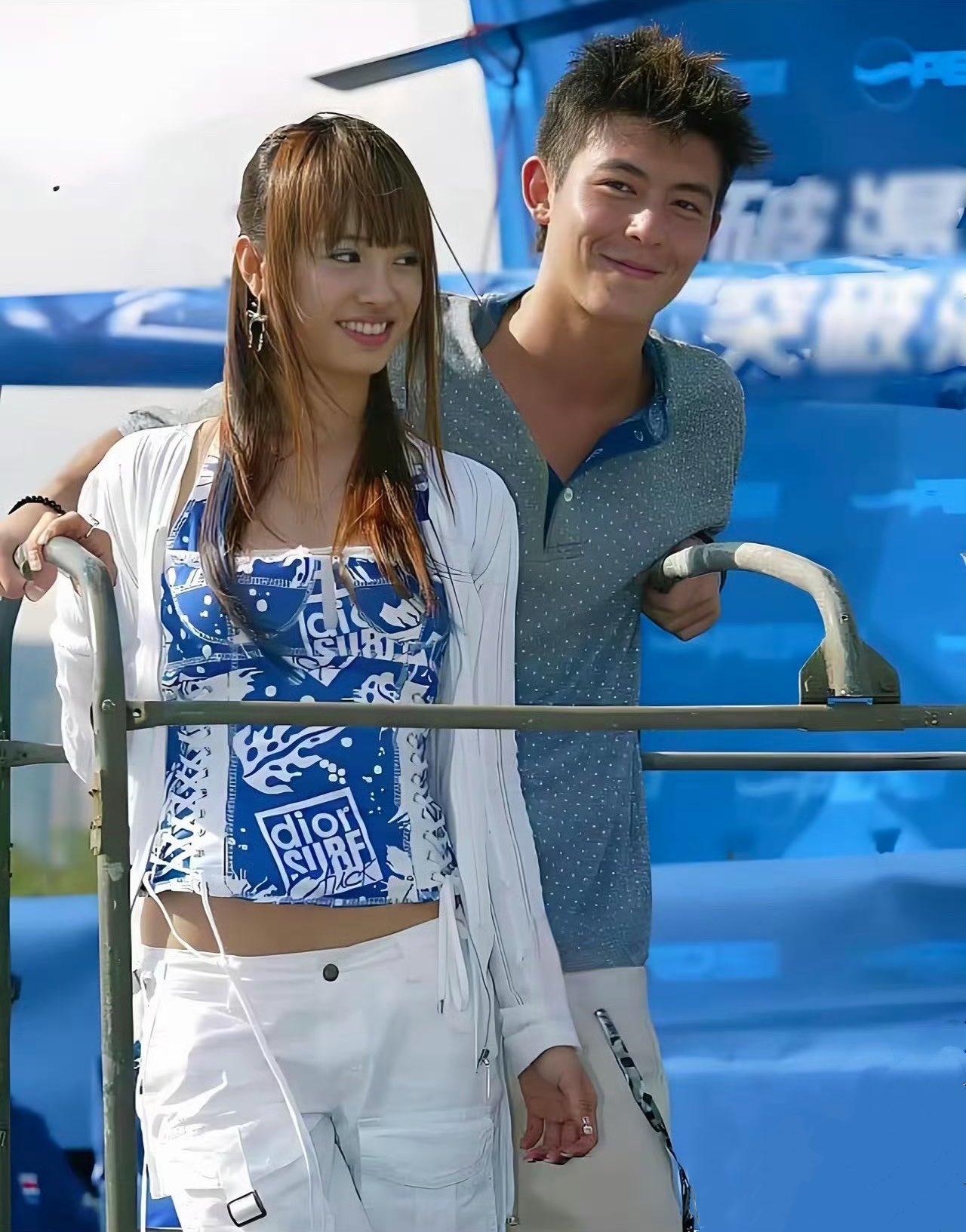 翻到一张老照片，时间是过得真快。