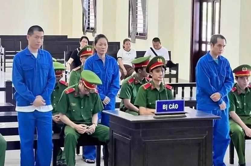 3男在越南开麻将馆被判6年！外国人进来都享特权，国家不够强大？来源:昨夜军帖