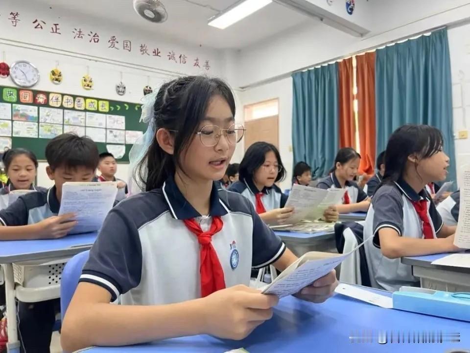 说出来你可能不信，但这六个真相就是小学的现状1、小学就散养没人管的孩子到了初