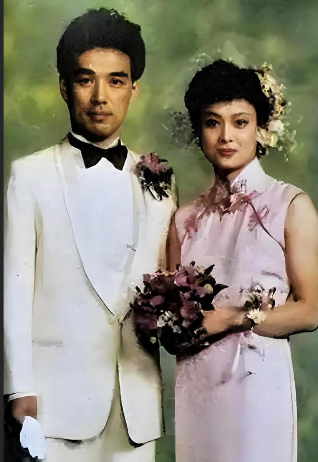 推动张本宇夫妻俩定居日本的何智丽如今自己孤身一人定居在日本大阪，而张本宇夫妻俩在