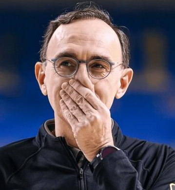 辽宁男篮主教练乌戈谈自己上任以来对球队的改变，他表示：我认为大家还是需要团结到一