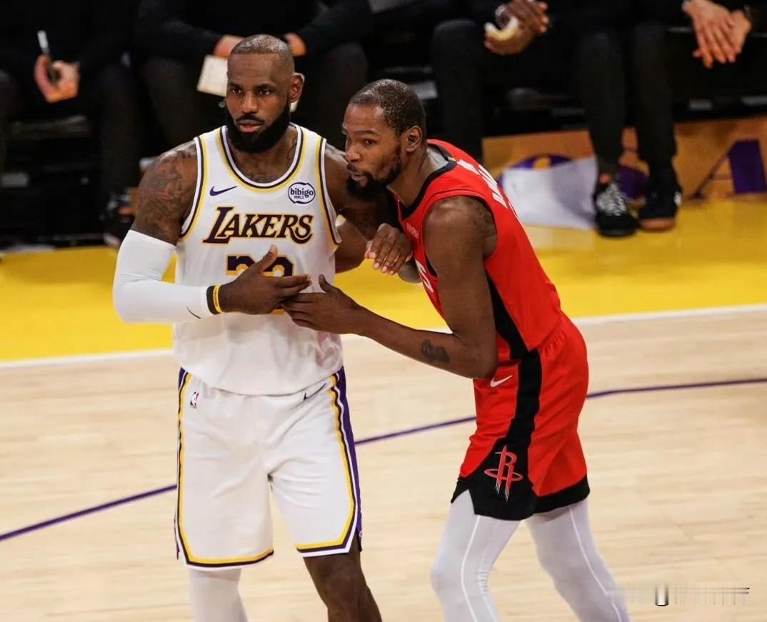 感觉湖人和火箭很有可能在季后赛首轮相遇啊：1、之前火箭排名西部第4的时候，湖