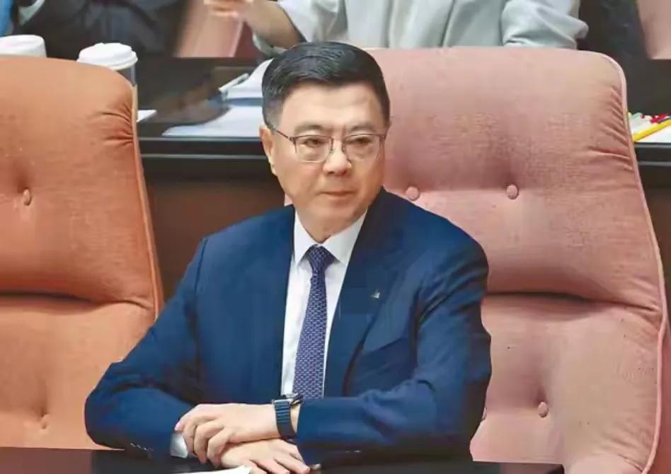 起风了，卓荣泰再次拒绝落实立院决议，蓝委提出解方，果然棋高一着！众所周知，在韩