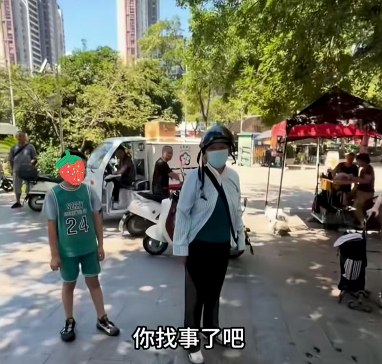 🌞“活不起了”！江苏，妈妈花5元在路边给孩子理了个发，理完发老板等着收钱，