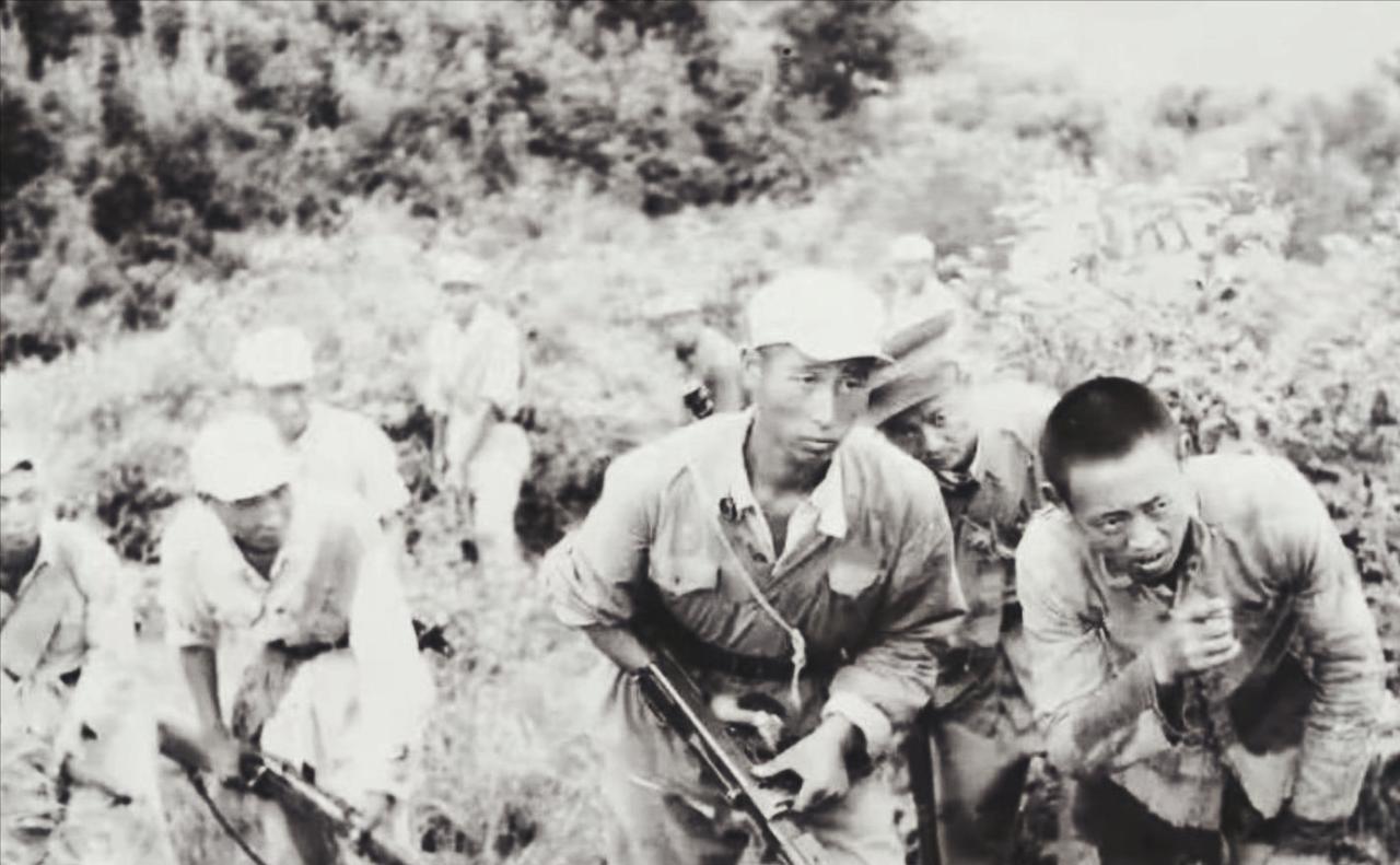1949年秋，因为枪杀老百姓，第91师273团8连副班长陈金庭被判处死刑。行刑当