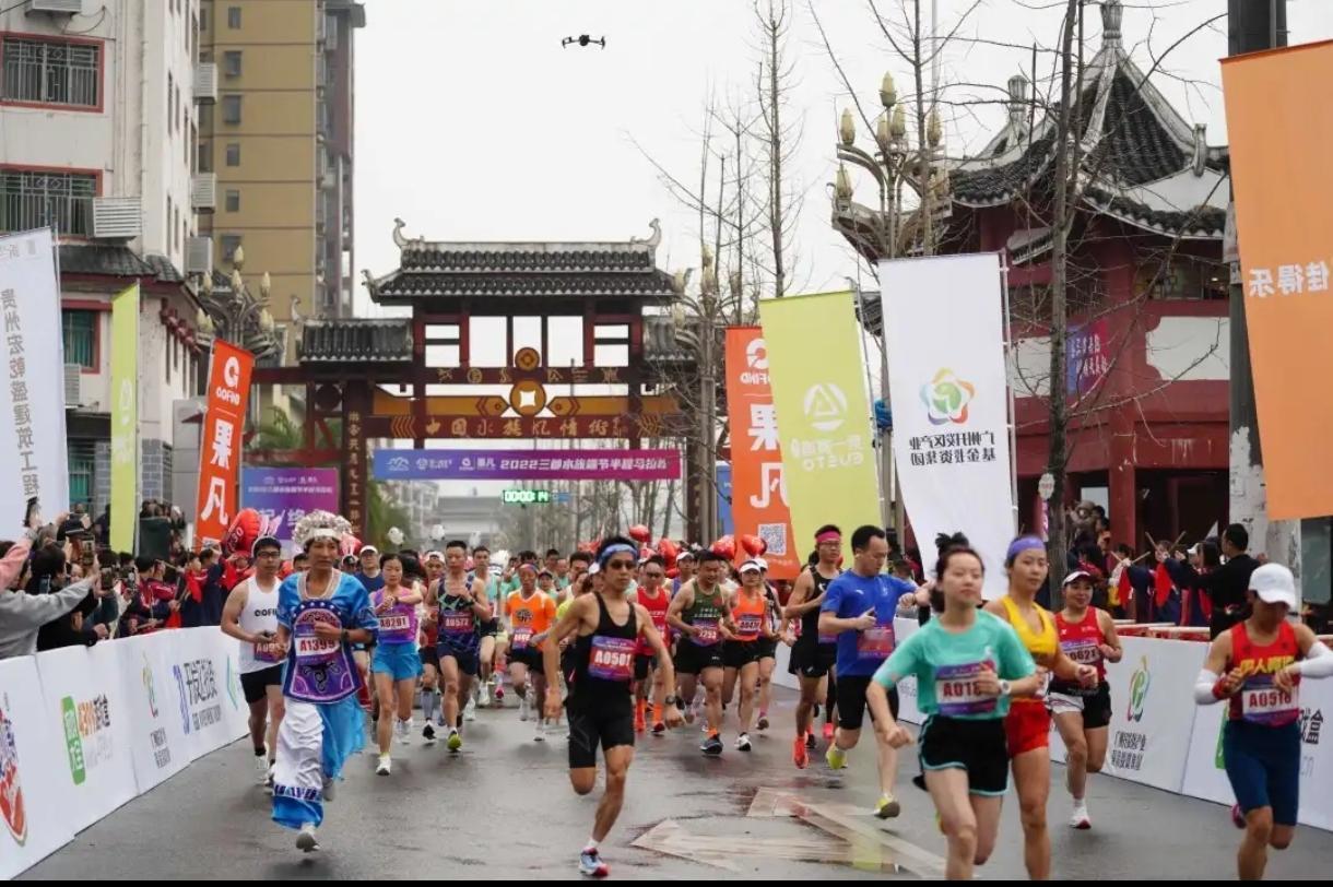 跑马圈罕见一幕！首次有马拉松因报名人数不够直接官宣延期！原定于5月2日的贵