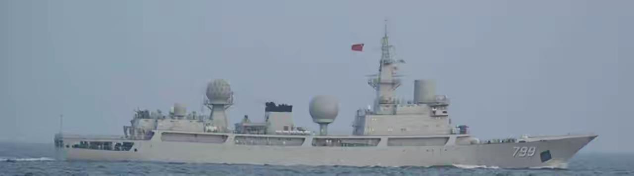 亮剑！2026年3月31日，日本防卫省紧急通报：中国海军055万吨大驱领衔精锐编