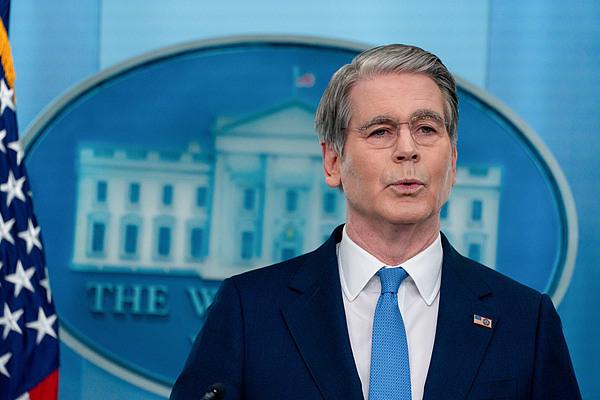 这就是明抢！美国财长贝森特发布了一个重磅消息，5月29日，贝森特表示美国已没
