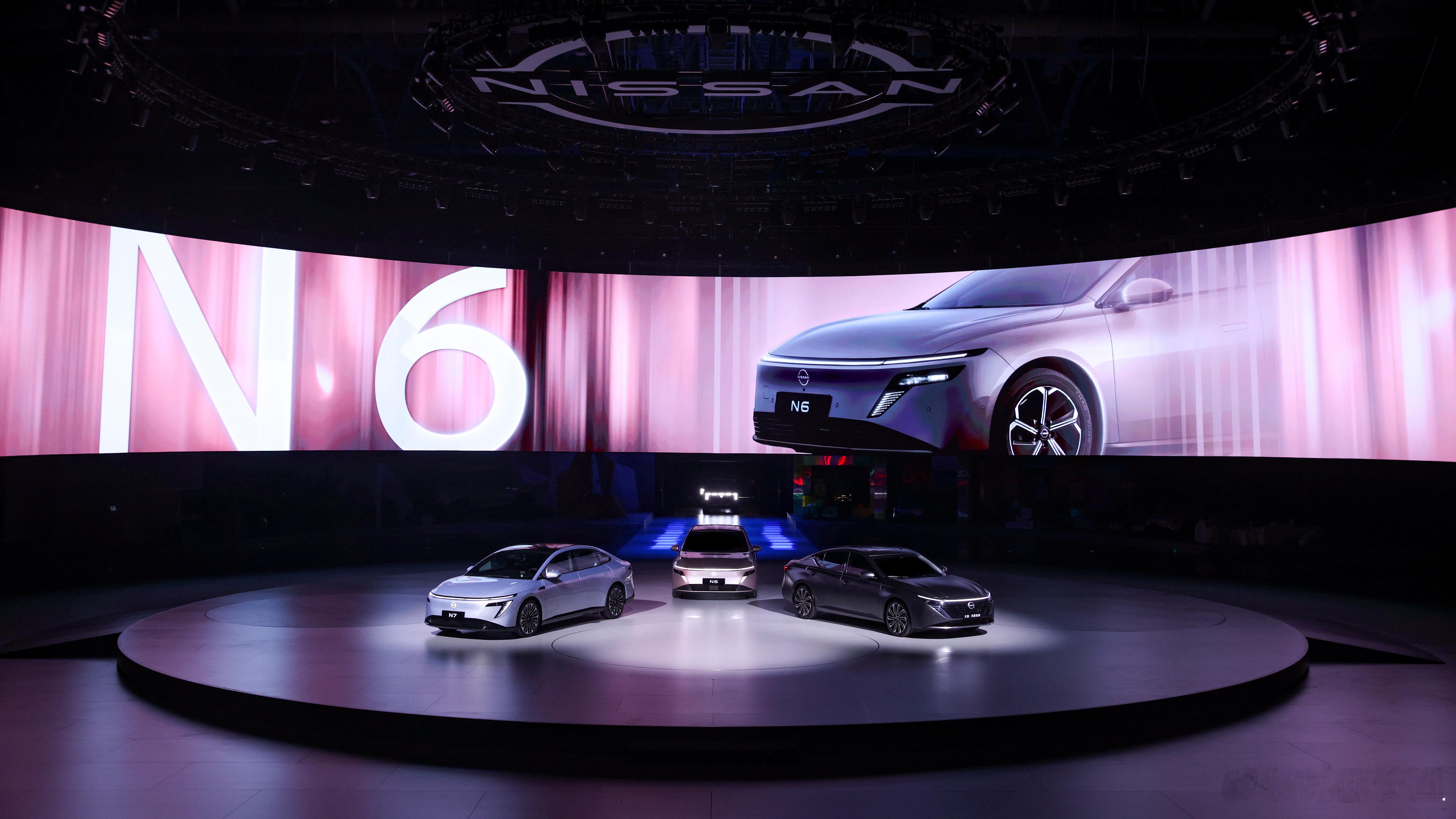 再简单聊一下日产最近的全家桶阵营N7和N6两款车把中大型家用轿车进行全面占领，尤