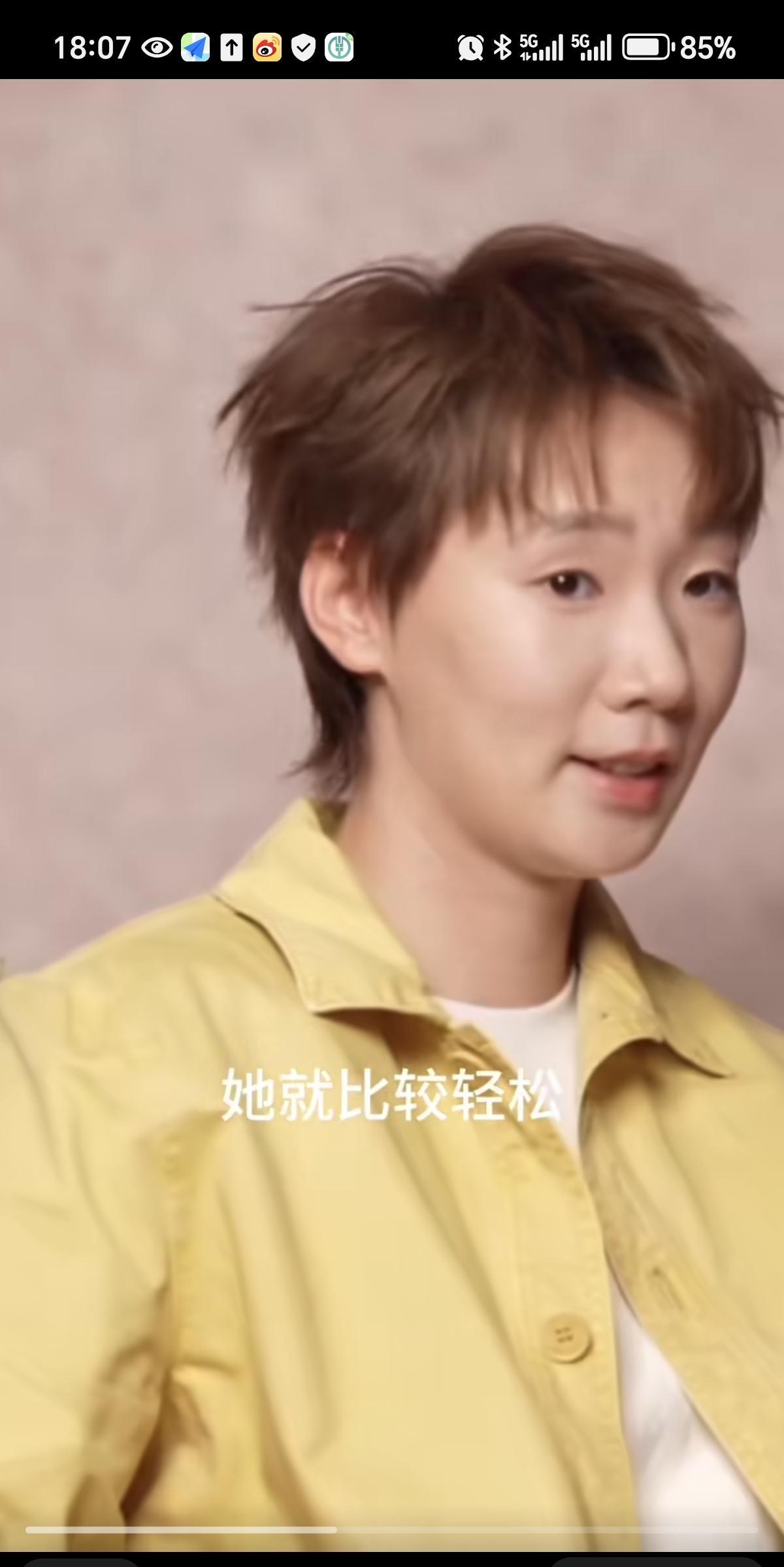 09月22日，王曼昱拍摄广告时，获得导演的盛赞，夸赞王曼昱在镜头表现力，非常好，