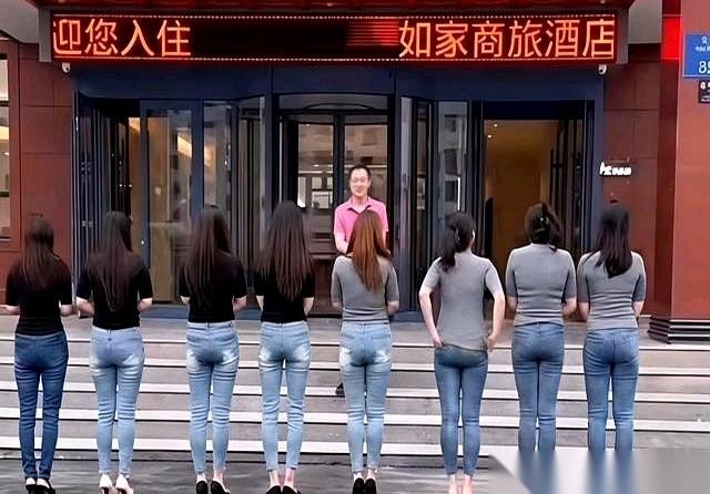 深圳一家新开的酒店，扔出来一个内部通知，所有人都懵了。通知上就一行字：全体女员
