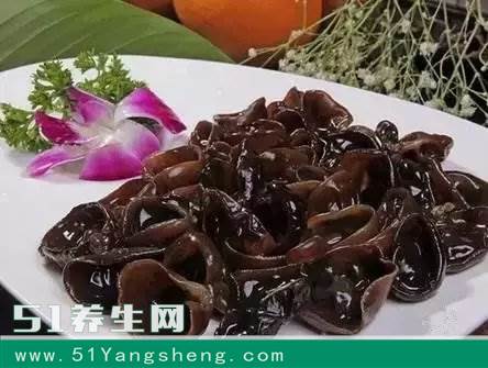 血管垃圾越多人越易衰老, 坚持吃这东西, 让你年轻10岁