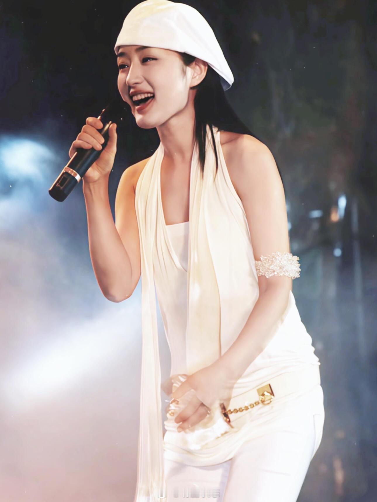 55岁的杨钰莹为什么“不老”