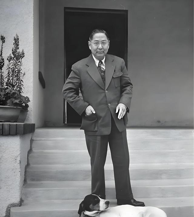 孙中山唯一的儿子孙科，1949年拒绝跟随老蒋去台湾。老蒋气的在日记里怒骂他是“阿