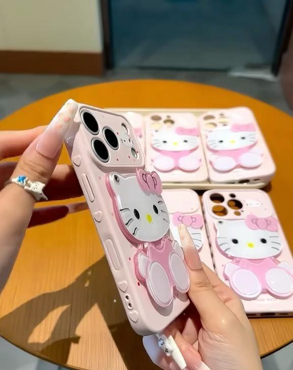 ✨可以当镜子的猫咪手机壳太实用了背面是个立体Kitty猫头，可以360°旋转?
