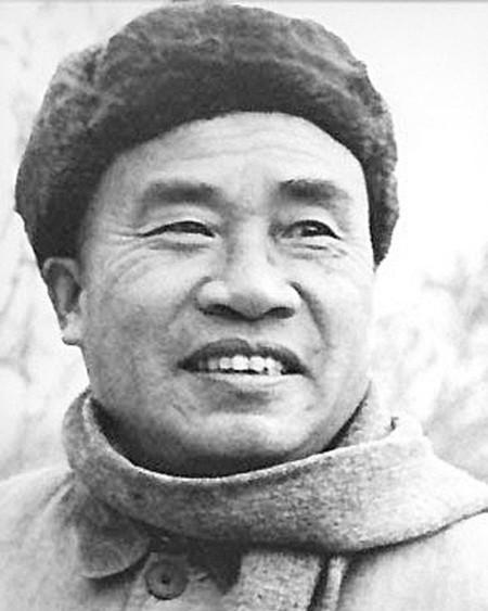 1940年冬天白雪皑皑，八路军总司令朱德正在紧锣密鼓的筹谋着“百团大战”。锄奸队