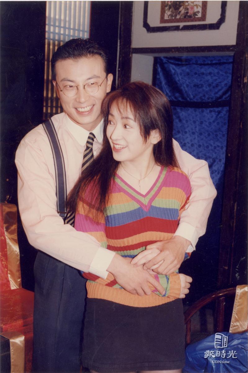 龚慈恩当初与林炜合作「雪山飞狐」而相识相恋，之后展开多年的爱情长跑，成为演艺圈著