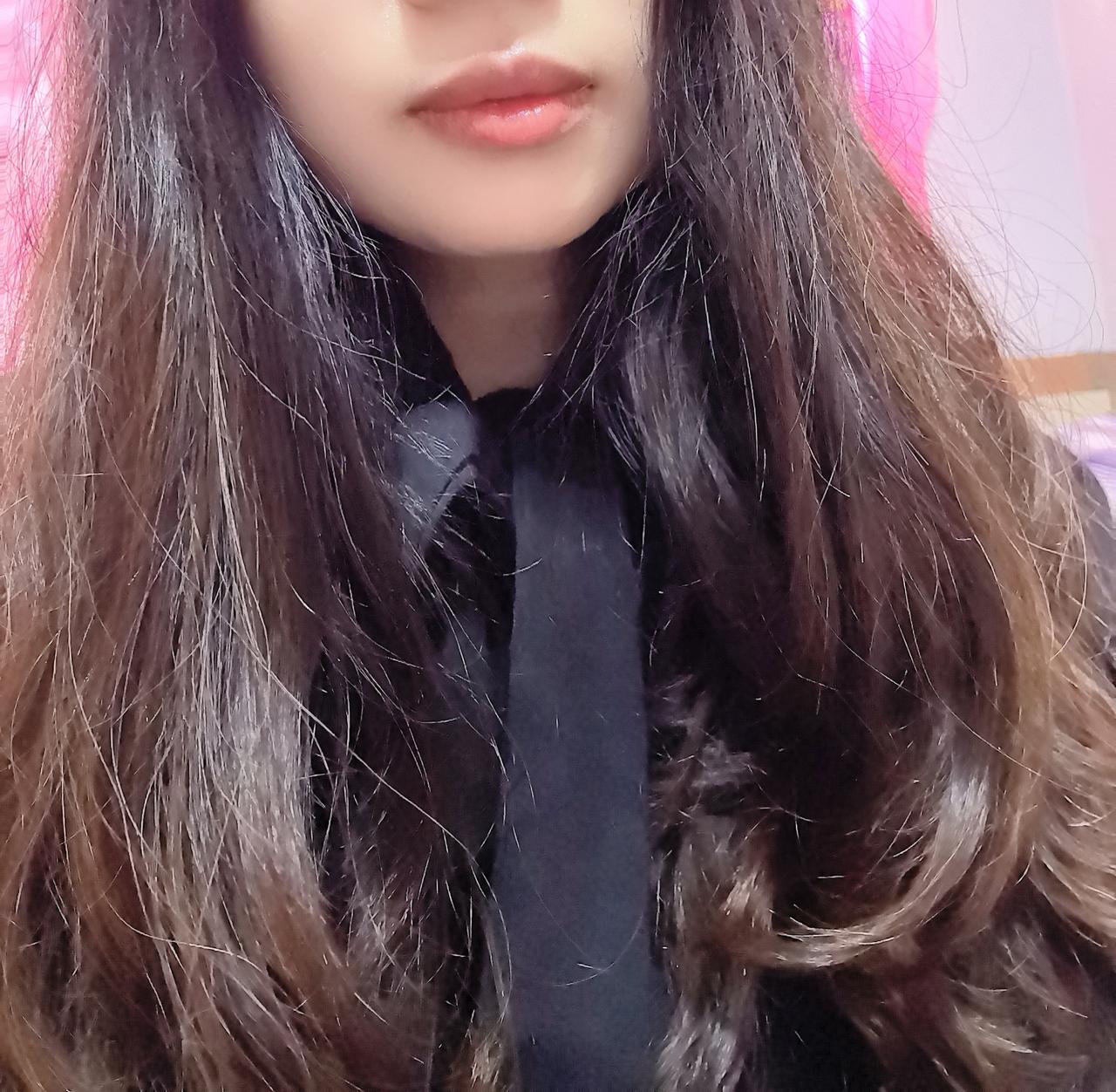 有人很好奇，问在北京上班化妆不？我来回答，不化妆，完全素颜，我反正不化妆，我们单