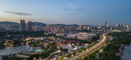 咱们今天聊一所被严重低估的学校——广州民航职业技术学院。我知道，一说“专科”俩