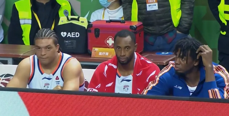 南京同曦爆冷击败上海，还敢笑广东揭幕战差点输南京同曦吗？还敢笑南京同曦是弱旅吗？